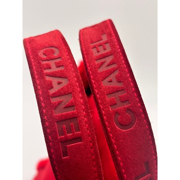 Chanel Mouton Red Suede Shearling Fur Tote✨ - Picture 4 of 9